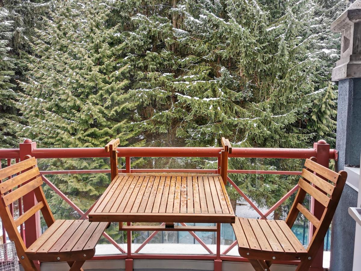 Alpenglow Lodge By Mva Whistler Bagian luar foto