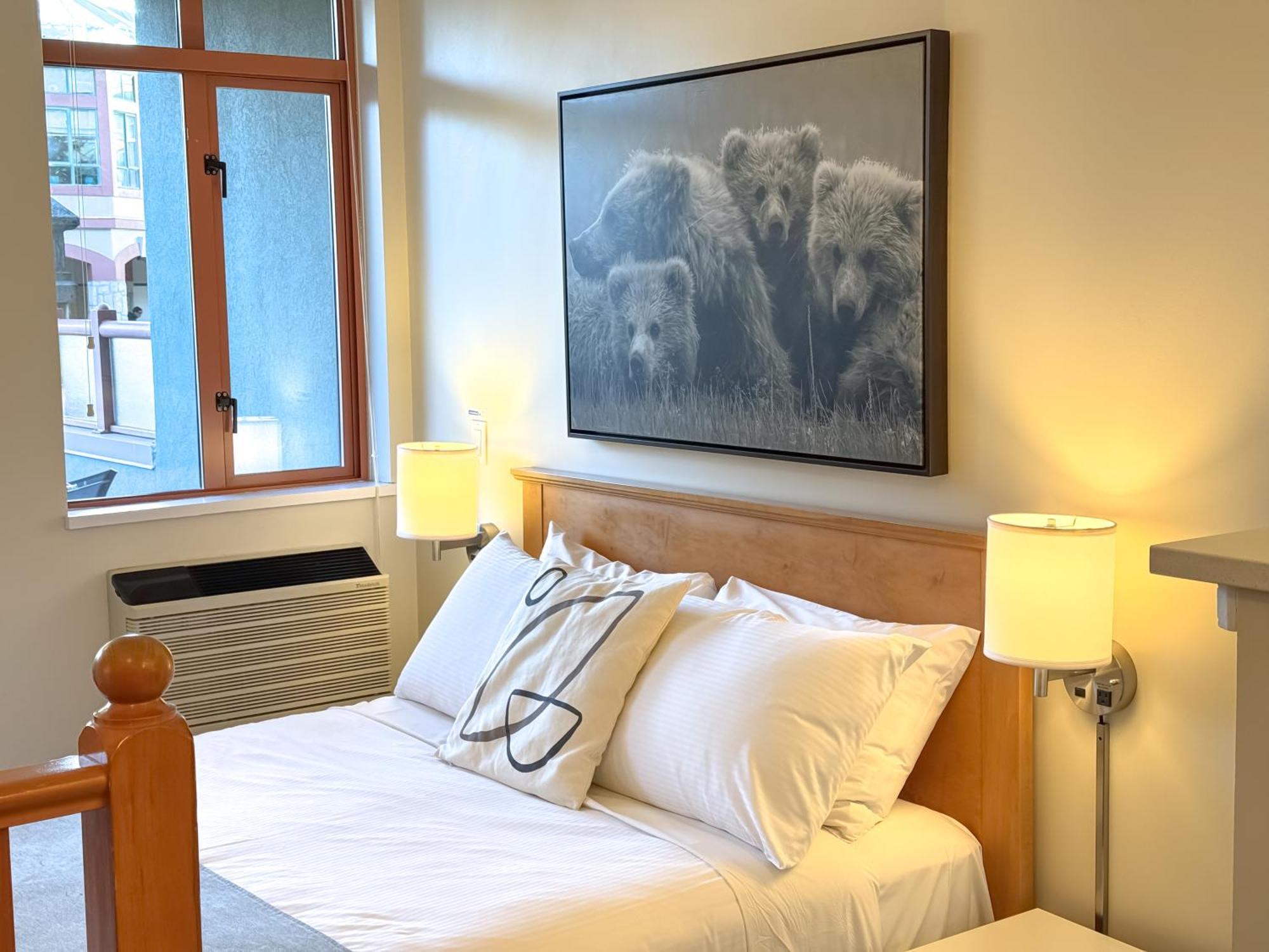 Alpenglow Lodge By Mva Whistler Bagian luar foto